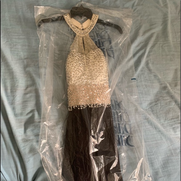 Prom/formal Dress - Picture 8 of 8